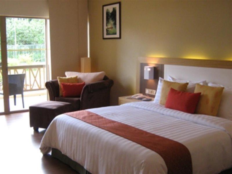 Damai Puri Resort & Spa Кучинг Экстерьер фото